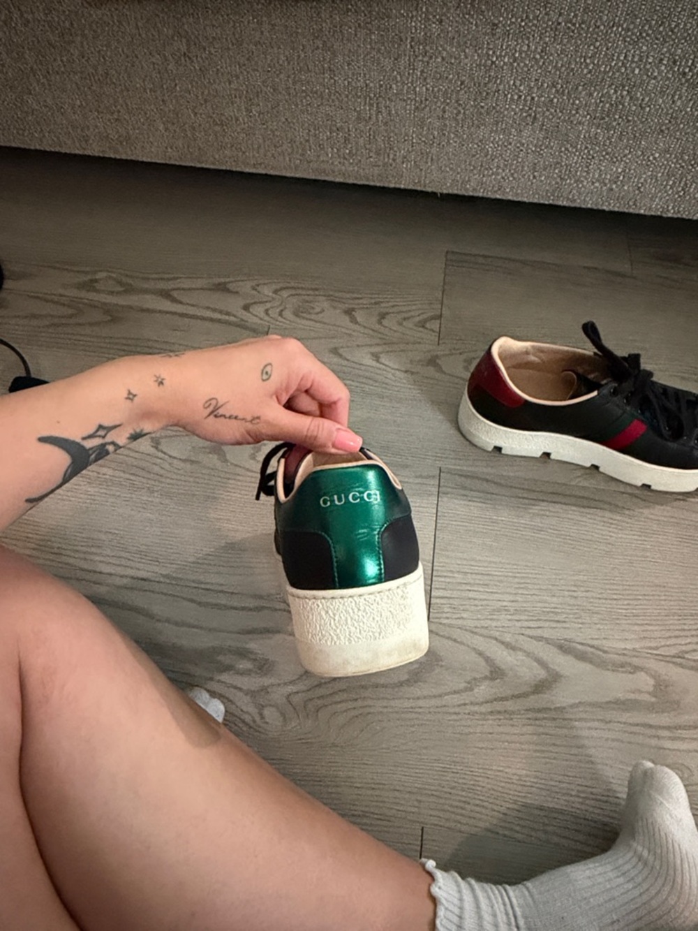 Gucci Black Leather Platform Sneakers with Green & Red Stripe and Bee Embroidery - Picture 3 of 4